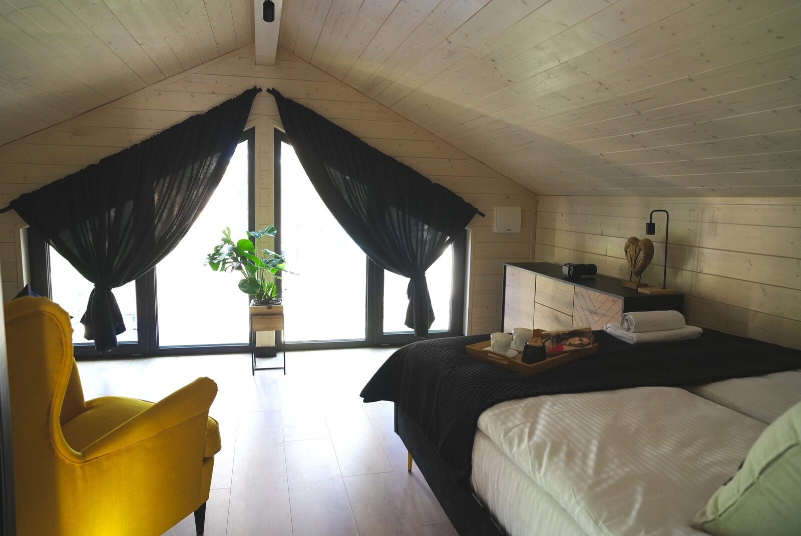 Image hover effect image