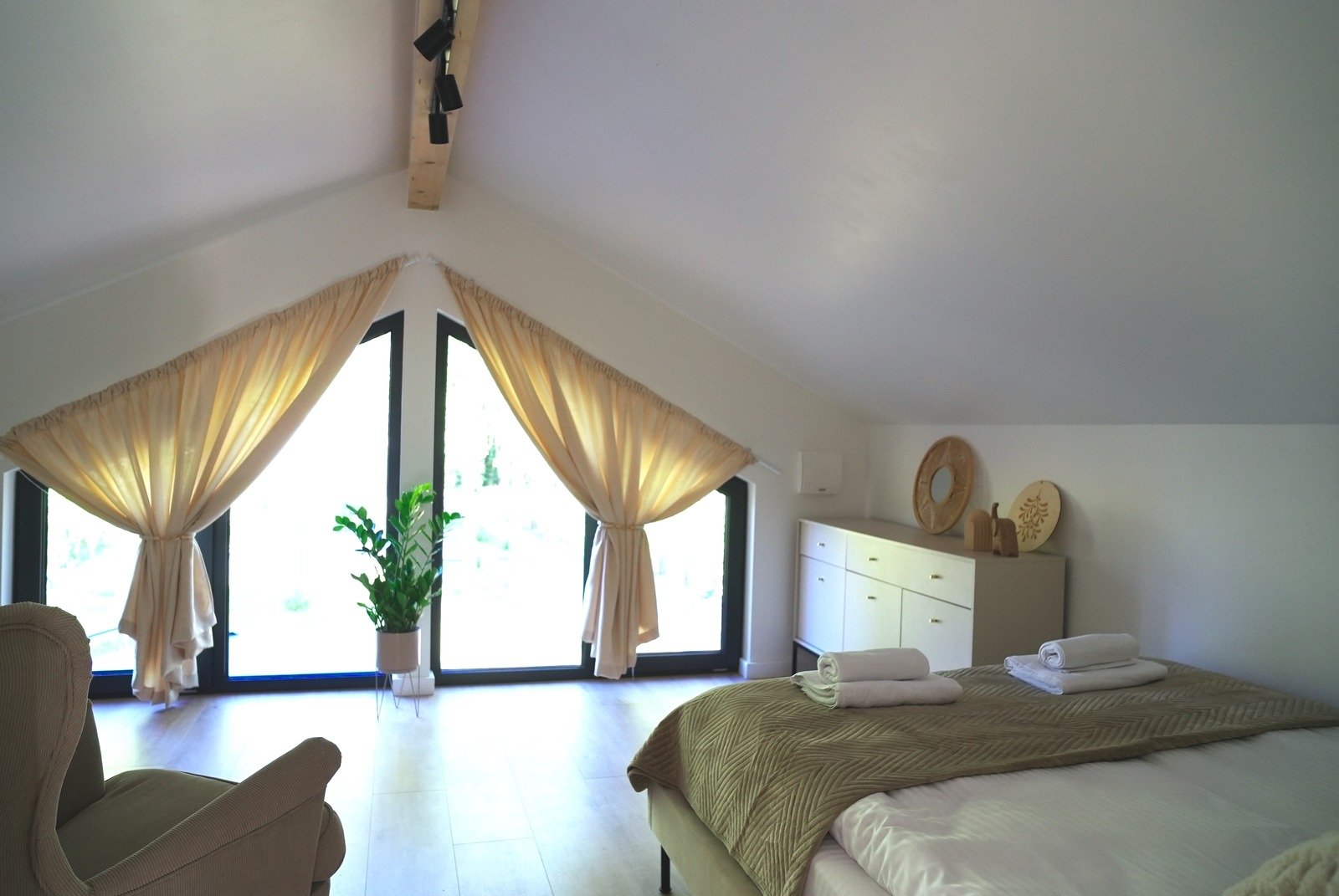 Image hover effect image